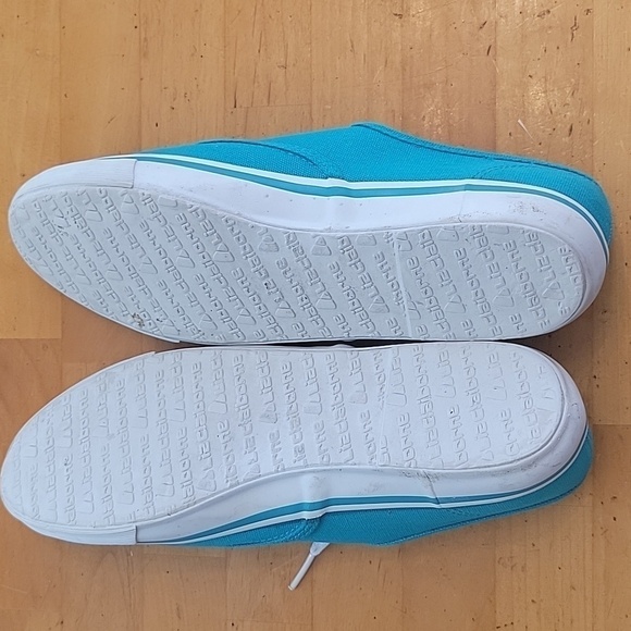 Liz Claiborne blue size 9.5 shoe - Picture 4 of 4